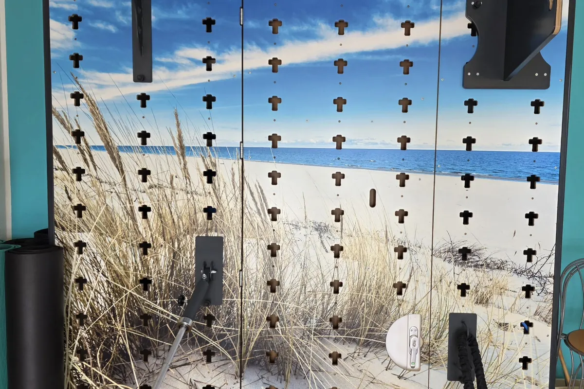 Cube-Funktionswand mit Strandmotiv